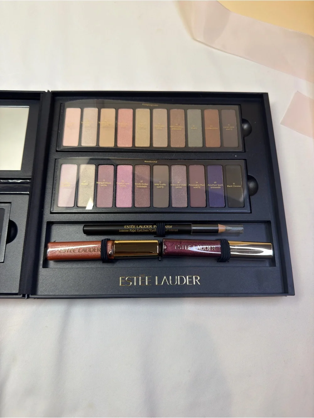 Estee Lauder Eyeshadow Sets in Neutral, Pink & Blue Shades